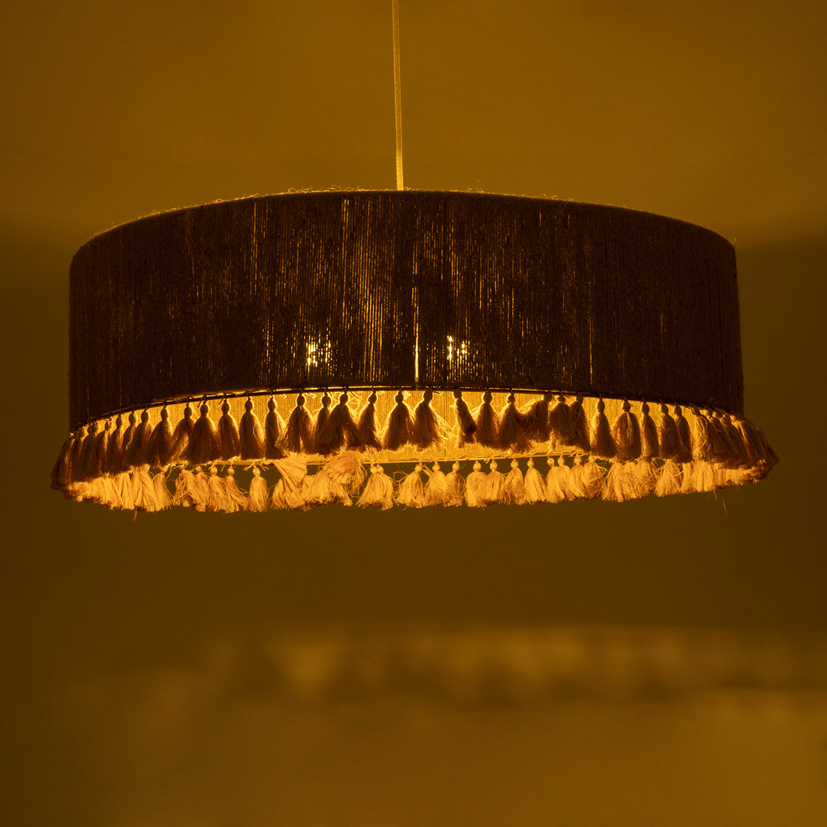 GloboStar® PUERTORICO 02097 Boho Κρεμαστό Φωτιστικό Οροφής Τρίφωτο 3 x E27 AC220-240V IP20 - Φ80 x Υ27cm - Μπεζ με Ροζ Λεπτό Νήμα Πλέγμα Βαμβακερό Καπέλο - 5 Χρόνια Εγγύηση - ledmania.gr