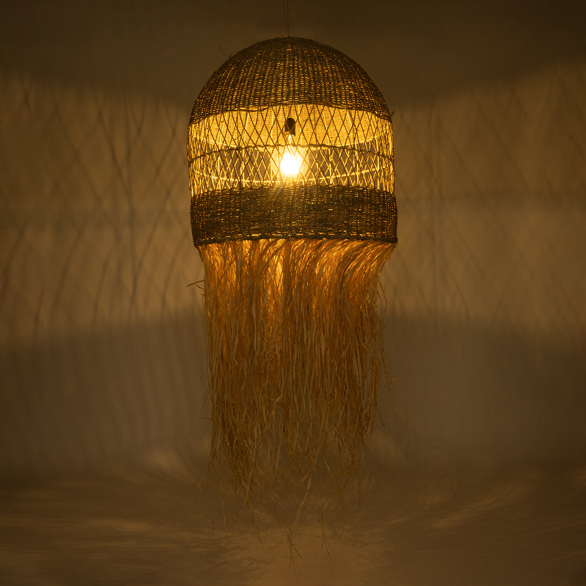 GloboStar® SAINTLUCIA 02161 Boho Κρεμαστό Φωτιστικό Οροφής Μονόφωτο 1 x E27 AC220-240V IP20 - Φ66 x Υ120cm - Χακί Σχοινί με Μπεζ Φυσική Ράφια Νήμα Πλεγμα Καμπάνα - 5 Χρόνια Εγγύηση - ledmania.gr