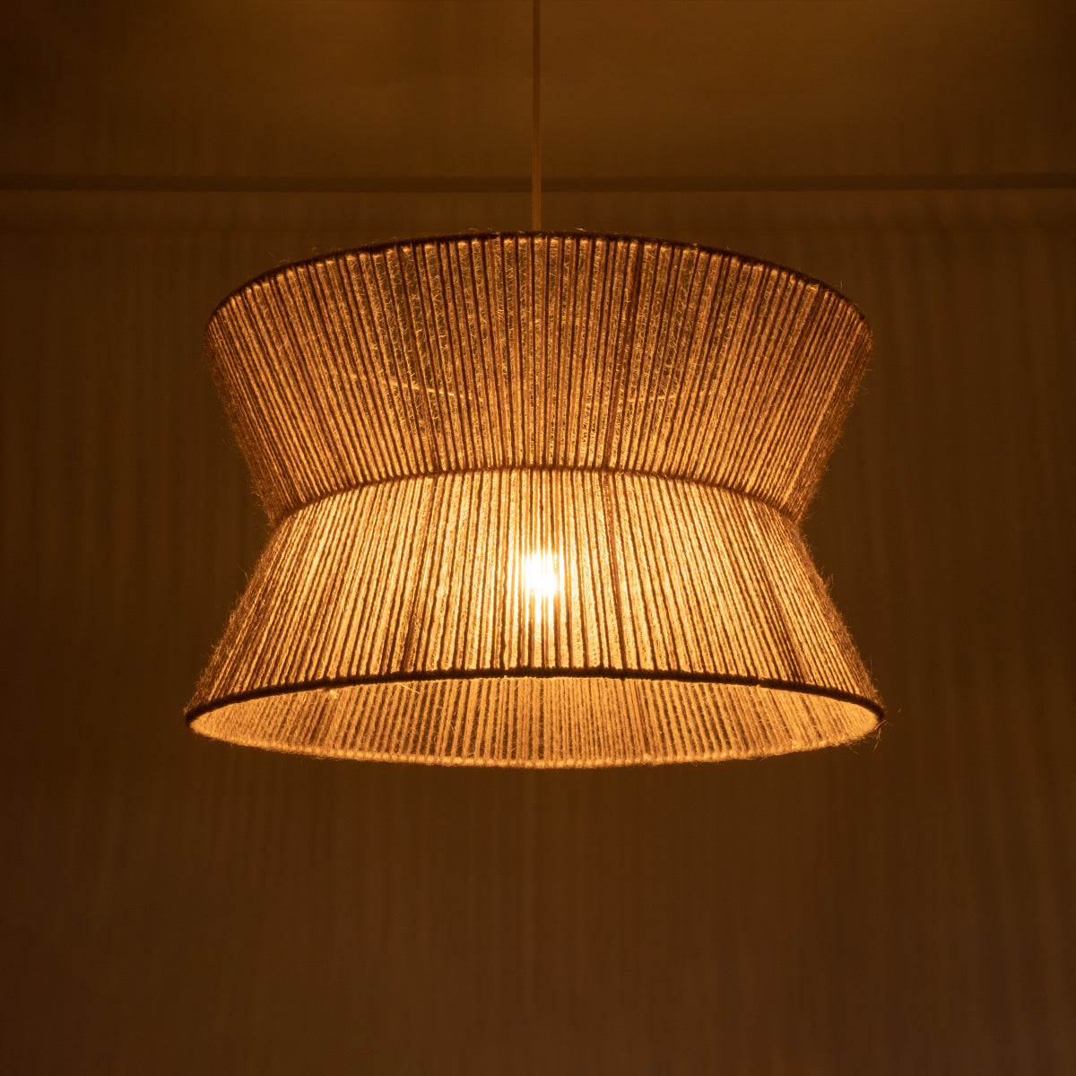 GloboStar® BISBEE 02204 Boho Κρεμαστό Φωτιστικό Οροφής Μονόφωτο 1 x E27 AC220-240V IP20 - Φ50 x Υ28cm - Μπεζ Λεπτό Σχοινί Τριχιά Πλέγμα - 5 Χρόνια Εγγύηση - ledmania.gr