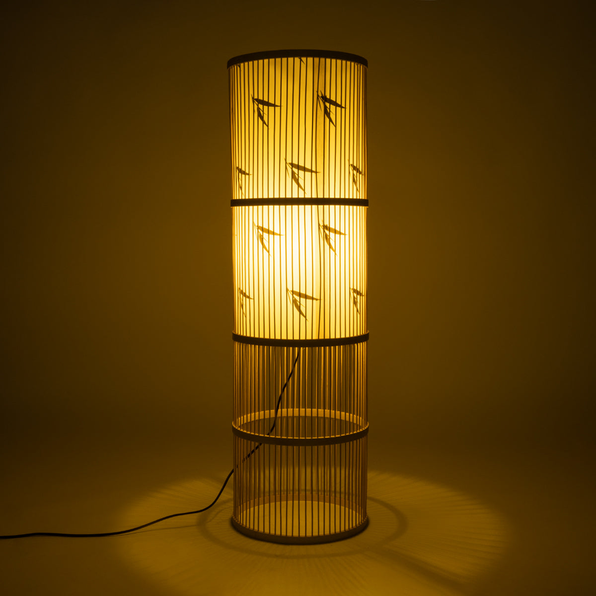GloboStar® FALKLAND 02307 Boho Επιδαπέδιο Φωτιστικό Μονόφωτο 1 x E27 AC220-240V IP20 - Φ30 x Υ100cm - Λευκό Υφασμάτινο με Μάυρες Λεπτομέρειες και Μπεζ Ξύλινο Μπαμπού Πλέγμα - 5 Χρόνια Εγγύηση - ledmania.gr