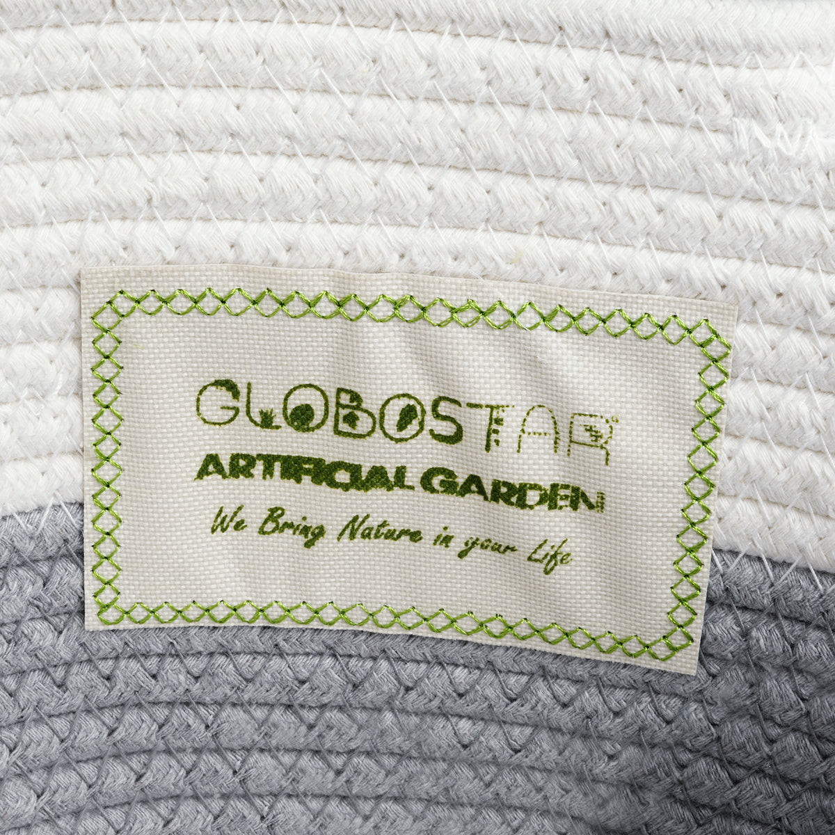 GloboStar® Artificial Garden KEFALONIA 20322 Διακοσμητικό Πλεκτό Καλάθι - Κασπώ Γλάστρα - Flower Pot Λευκό με Γκρι Φ25 x Υ25cm - ledmania.gr