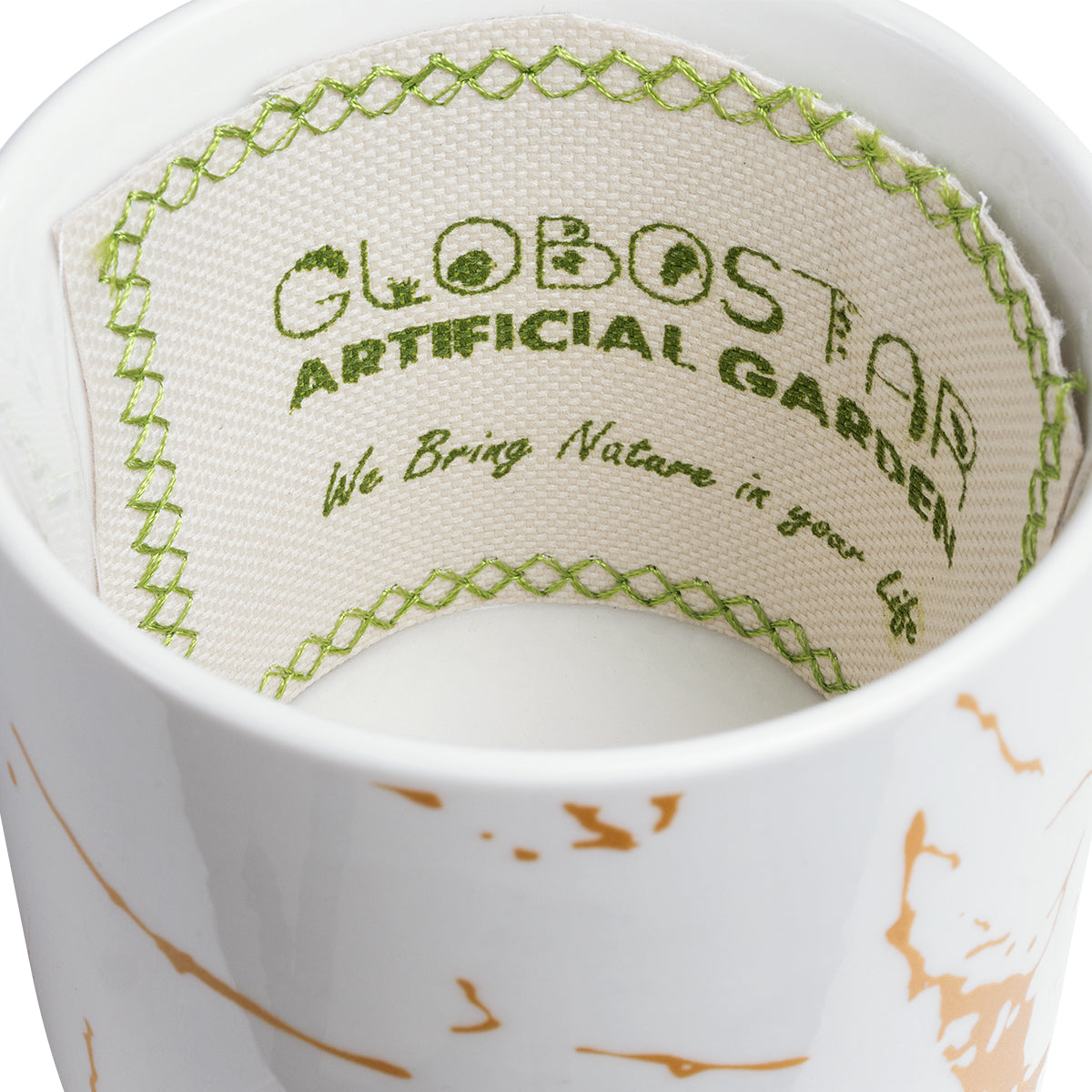 GloboStar® Artificial Garden USBOA 20545 Κρεμαστό Διακοσμητικό Κεραμικό Κασπώ Γλάστρα - Flower Pot Λευκό με Χρυσές Λεπτομέρειες και Μπεζ Ξύλινη Βάση Φ10 x Υ40cm - ledmania.gr