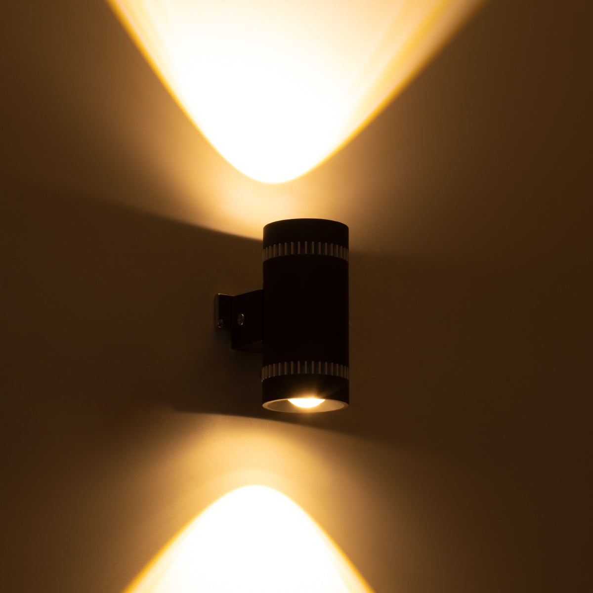 GloboStar® CANNONAL 60577 Φωτιστικό Τοίχου - Απλίκα Αρχιτεκτονικού Φωτισμού Εσωτερικού Χώρου Up & Down LED 10W 1150lm 30° AC 220-240V IP20 Μ5 x Π6.5 x Υ11cm - Θερμό Λευκό 2700K - Μαύρο με Λευκό - Bridgelux Chip - 3 Χρόνια Εγγύηση - ledmania.gr