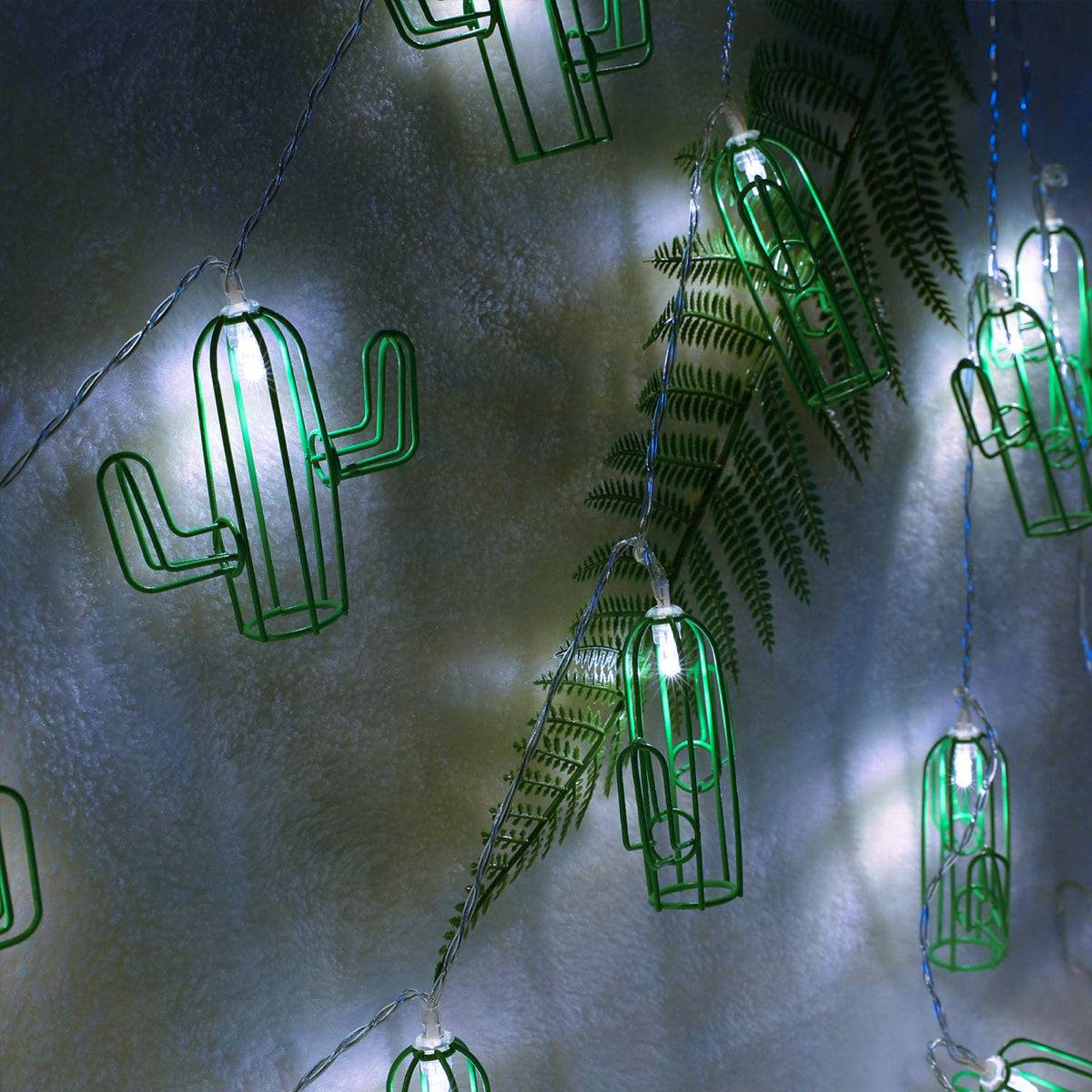 79802 Διακοσμητική Γιρλάντα Green Cactus 6 Μέτρα με Διακόπτη On/Off - 40 LED 4W με Μπαταρίες 3xAA & Διάφανο Καλώδιο IP20 Ψυχρό Λευκό 6000K Μ6m - ledmania.gr