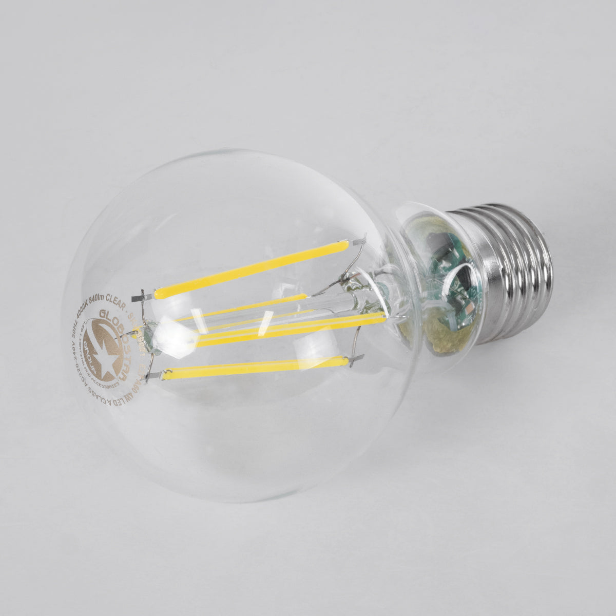 GloboStar® 99091 Λάμπα LED Long Filament E27 A60 Γλόμπος 4W 840lm 360° AC 220-240V IP20 Φ6 x Υ11cm Φυσικό Λευκό 4000K με Διάφανο Γυαλί - Pro Series 210lm/W - A Ενεργειακή Κλάση - 3 Χρόνια Εγγύηση