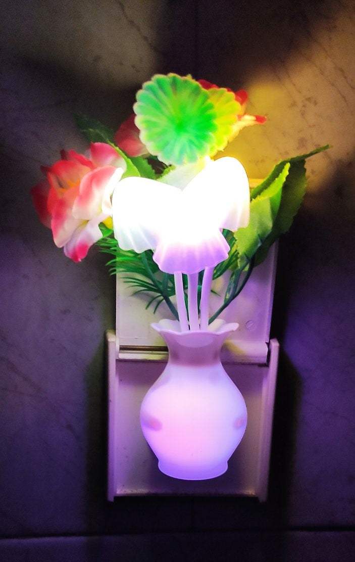 LED Mushroom Dream RGB Φωτάκι Νυκτός με Αισθητήρα μέρας νυκτας-Εναλλαγη Χρωματων RGB-1 τεμ - ledmania.gr